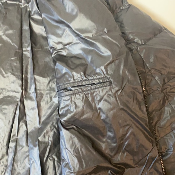 Dolce and Gabbana puffer - Picture 7 of 10